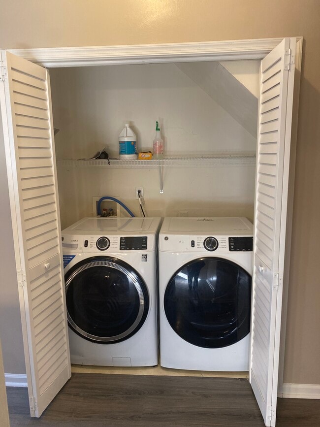 4132 Long Point Blvd, Portsmouth, VA 23703 Townhome Rentals in