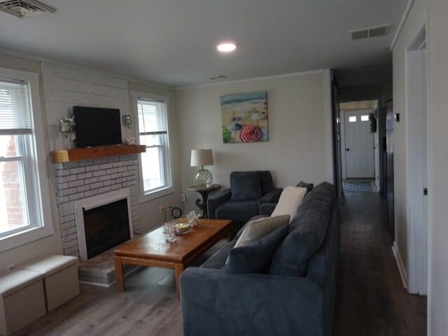 Building Photo - 83 Shore Ave