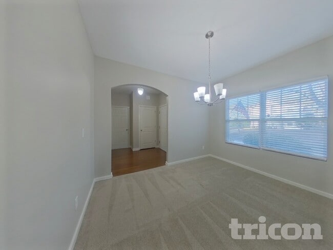 Building Photo - 930 Corvus Ct