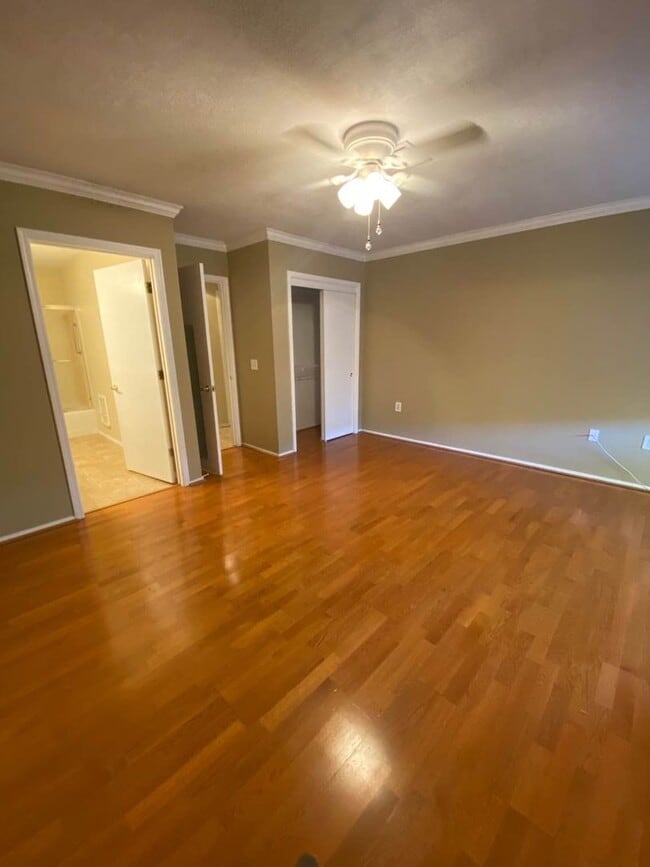 Building Photo - Stylish 2-Bedroom Townhouse in Sun City Summerlin with Resort-Style Amenities