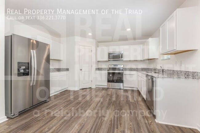 Building Photo - Brand New Construction Available in Lexing...