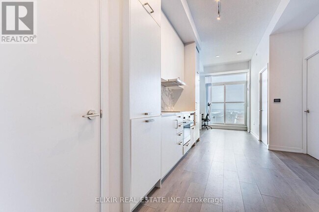 Photo du bâtiment - 60 Honeycrisp Cres