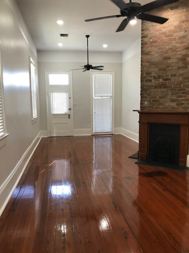 Living/Dining - 622 N Solomon St