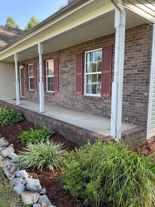 Building Photo - 1517 Cedar Springs Cir
