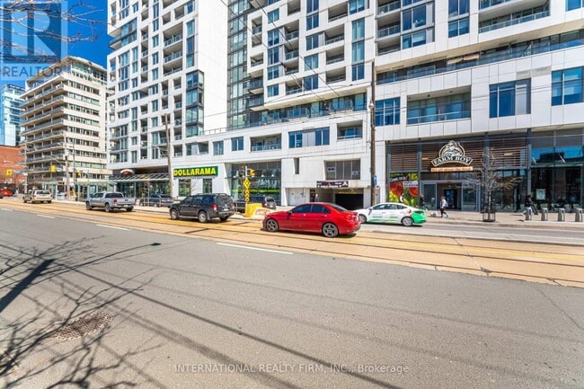 Building Photo - 27 Bathurst St