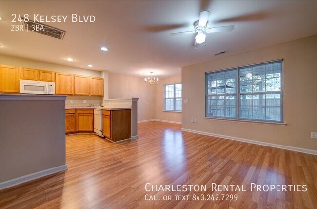 Foto del edificio - 248 Kelsey Blvd