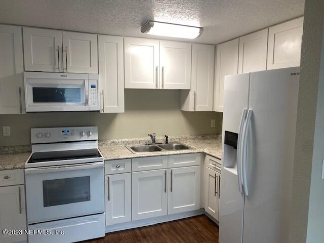 Building Photo - 1323 Solar Cir