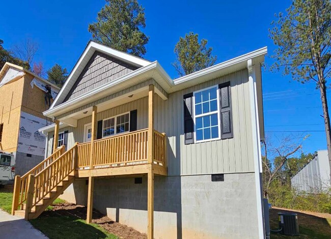 Building Photo - 125 Roslyn Ct