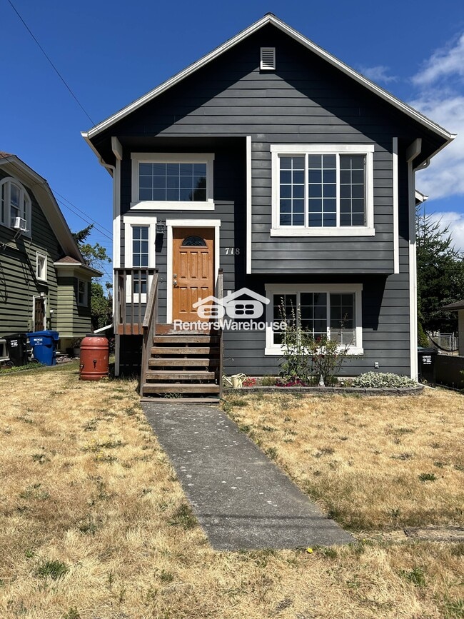 Building Photo - 718 N 100th St
