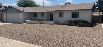 Building Photo - 2024 N 81st Pl