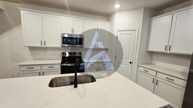 Building Photo - 3136 Marbella Cir