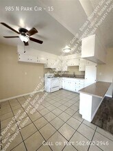 Building Photo - 985 N Pk Cir