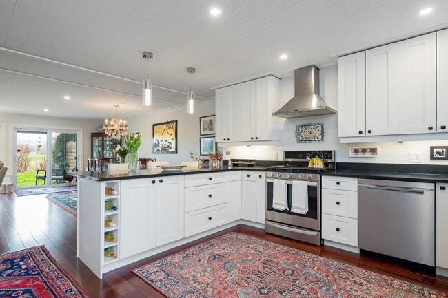 Photo du bâtiment - 565 Oxbow Crescent