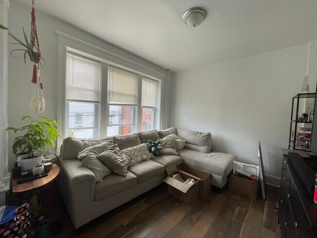 Foto del edificio - 120 DEKALB Ave