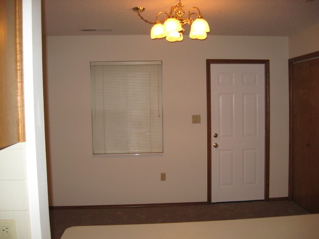 Building Photo - 2704 Independence St