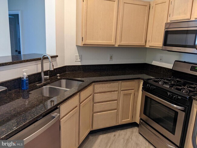 Foto del edificio - 14322 Climbing Rose Way