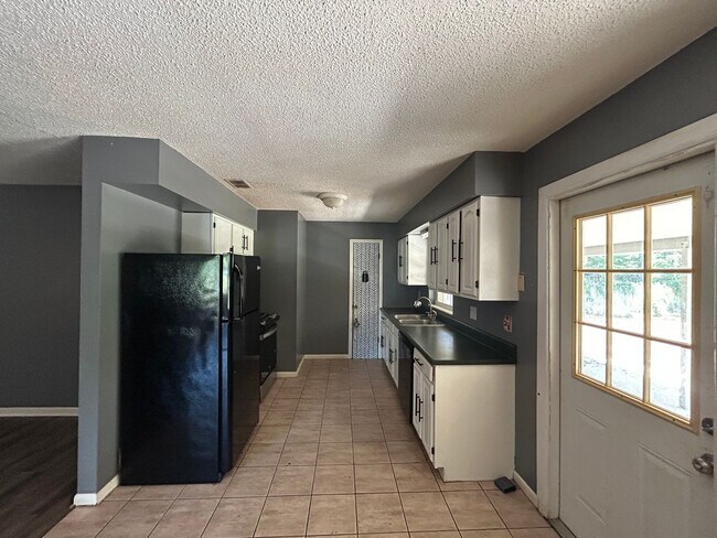 Foto del edificio - 612 NW 9th Ct