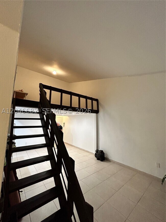 Foto del edificio - 9421 Fontainebleau Blvd