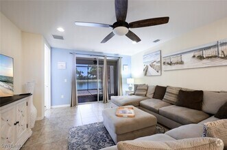 Building Photo - 14940 Edgewater Cir