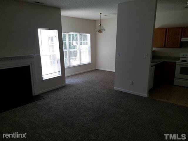 Building Photo - 303 Orchard Park Dr