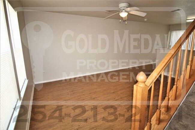 Foto del edificio - 3704 Malibu Ln