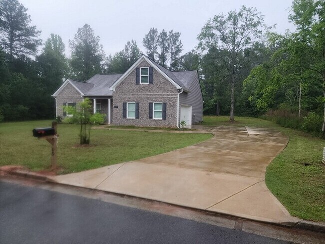Building Photo - 15 Victory Ln