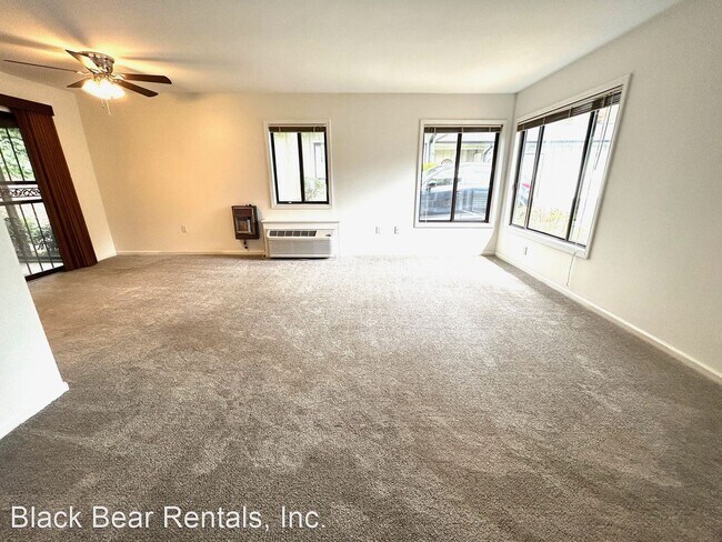 Building Photo - 2 br, 2 bath House - 104 B Orchard St