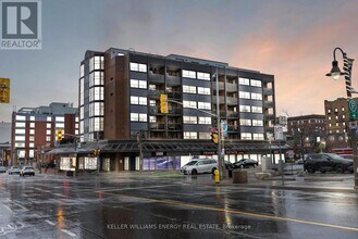 Building Photo - 80 Athol St E