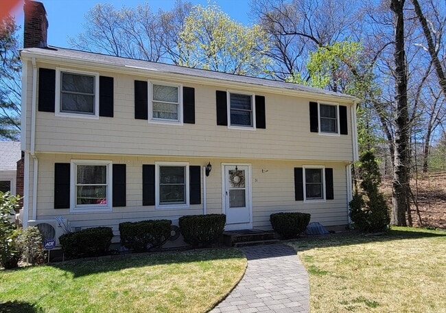 Building Photo - 31 Hunnewell St