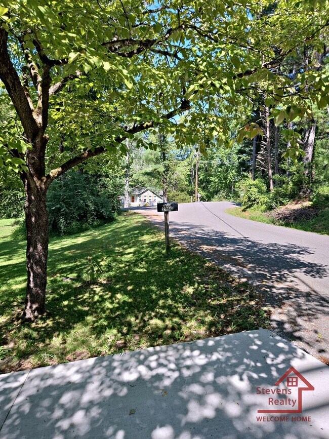 Foto del edificio - 2050 Wildwood Rd