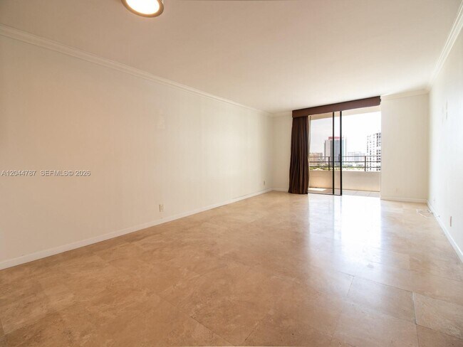 Foto del edificio - 600 Three Islands Boulevard