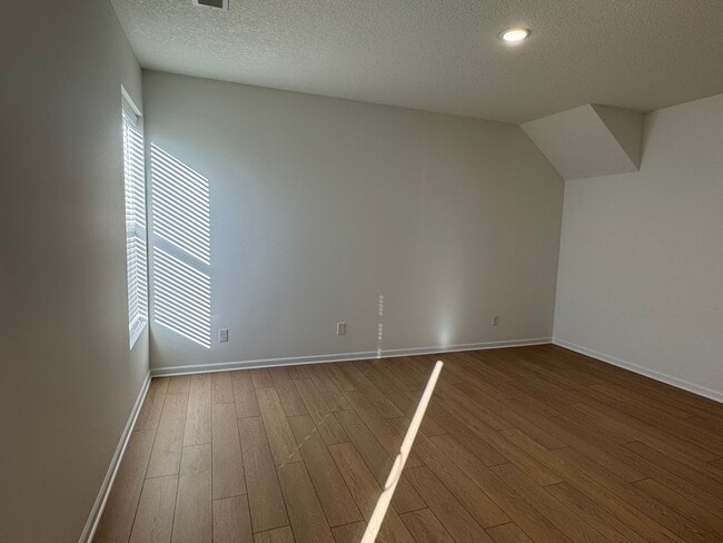 Building Photo - 5894 Butterfield Ct