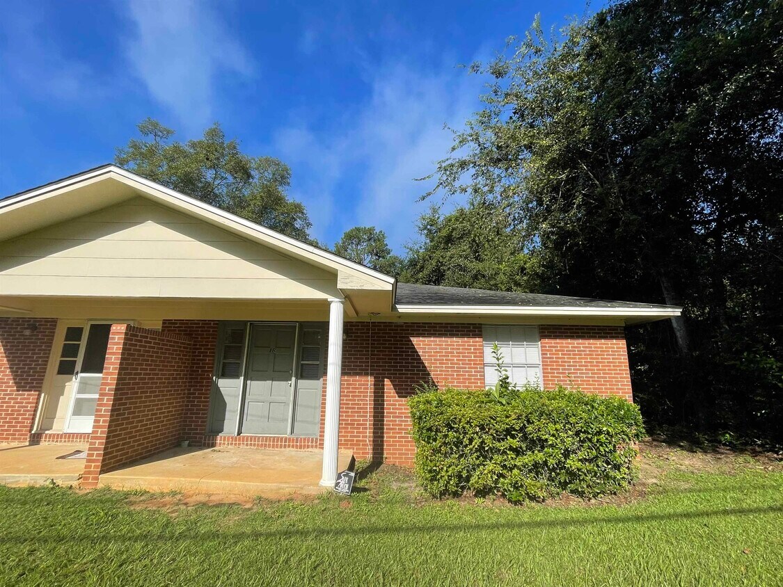 3216 Jim Lee Rd, Tallahassee, FL 32301 House Rental in Tallahassee