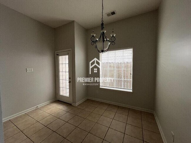 Foto del edificio - 6839 Kerry Valley Ln