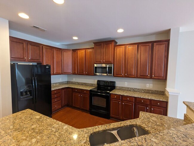 Building Photo - Lake Norman Cove at Jetton Townhome with 2...