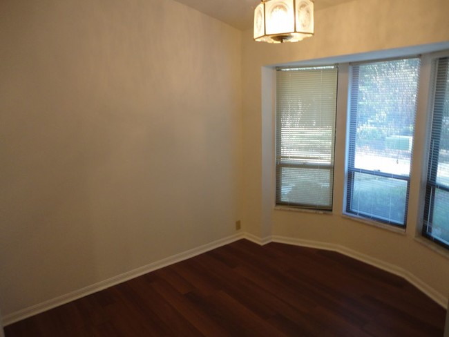 Building Photo - 4084 NW 23rd Cir
