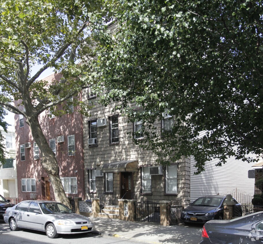 Foto principal - 147 Withers St