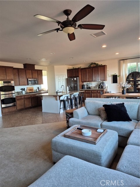 Foto del edificio - 7650 Summer Day Dr