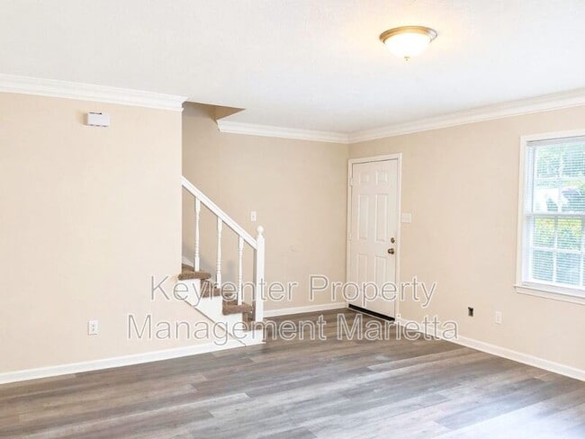 Building Photo - 3013 Spruce Cir SW