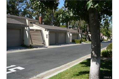 Building Photo - 804 Daffodil Dr