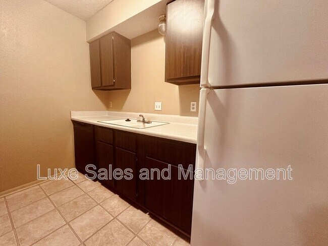 Foto del edificio - 6016 NW Expressway