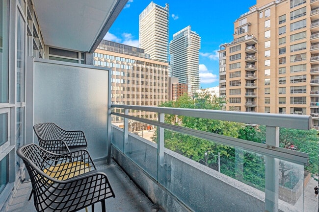 Building Photo - 79 Dunfield Ave