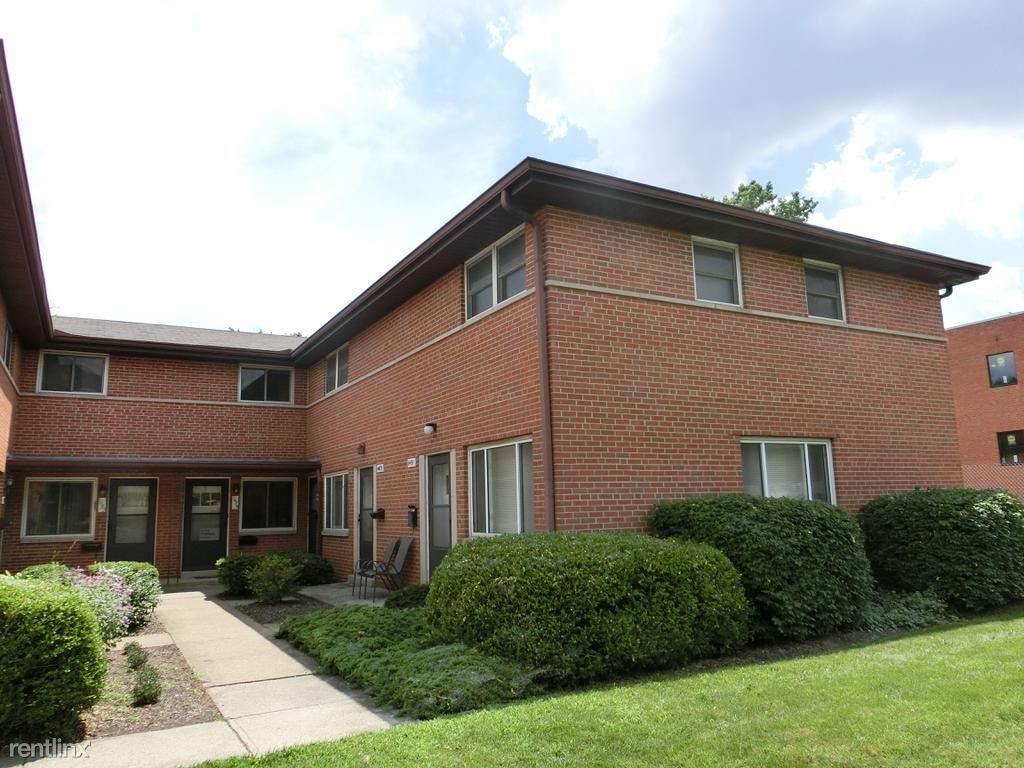 Foto principal - 2 br, 1 bath Townhome - 1487 W Lane Ave