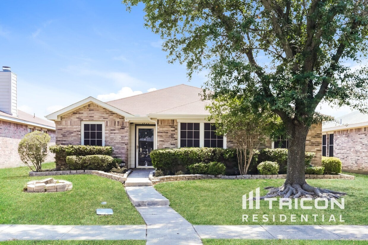 Foto principal - 2422 Meadowgate Ln