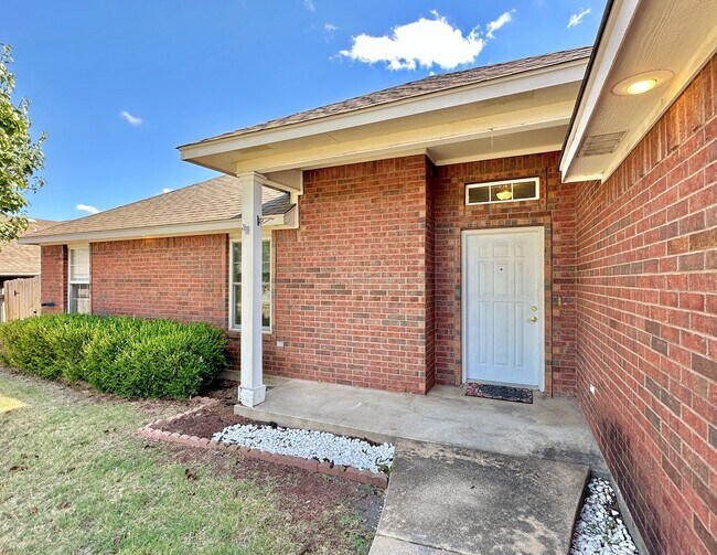Foto del edificio - 6818 SW Drakestone Blvd