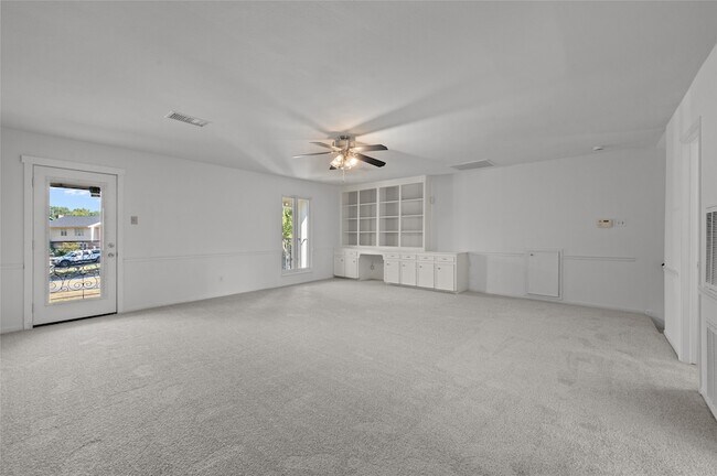 Foto del edificio - 4702 Bayou Vista Dr