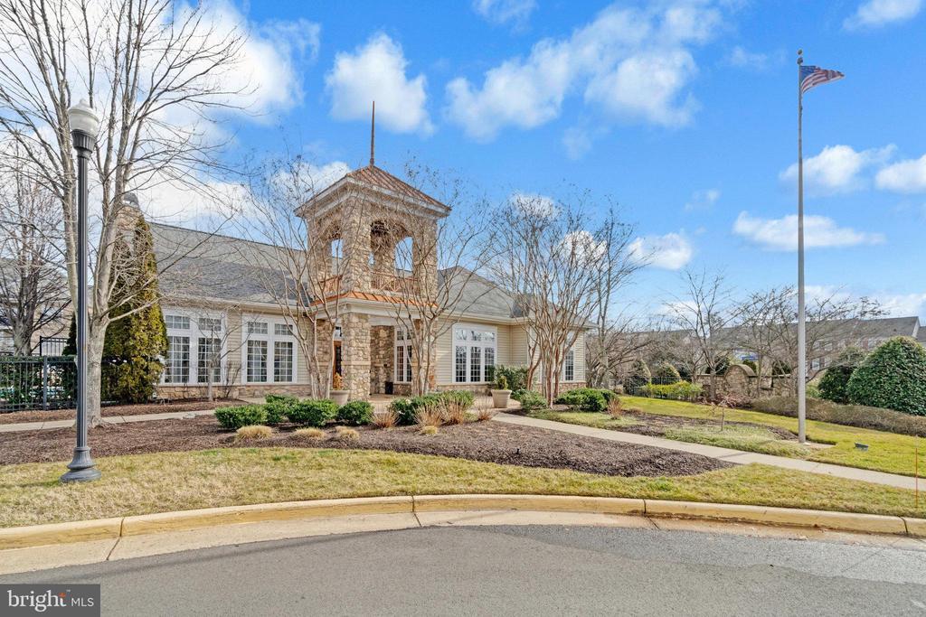 5130 Brittney Elyse Cir Unit 5130I, Centreville, VA 20120 Room for