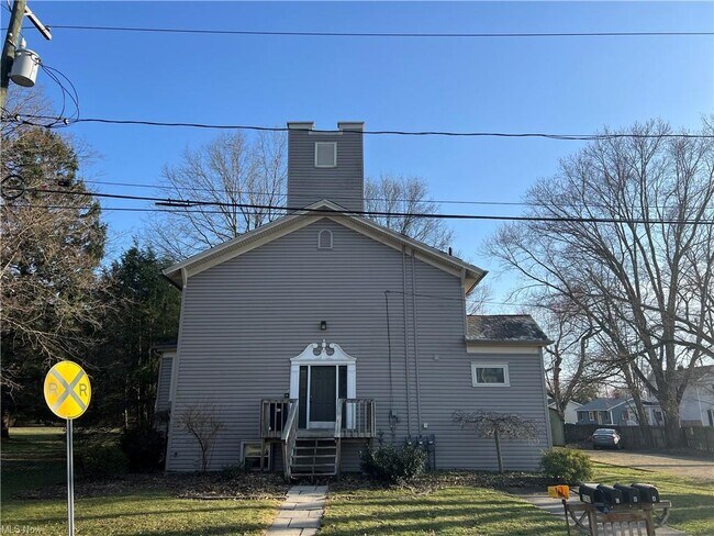 front of building - 5782 Chippewa Rd