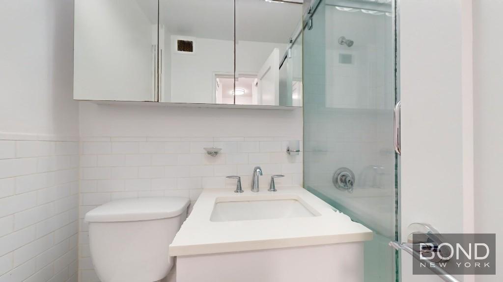 Foto del edificio - 165 E 35th St