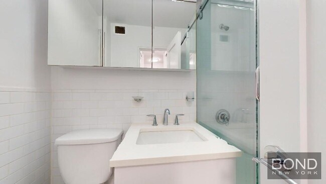 Foto del edificio - 165 E 35th St